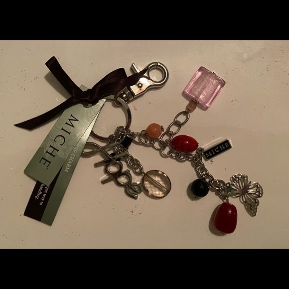 Miche “Hope” Necklace & Keychain - Picture 2 of 4